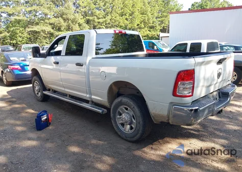 2024 Ram 2500 Tradesman 4X4 6'4 Box z USA, uszkodzony, nr VIN 3C6UR5CJ8RG138071